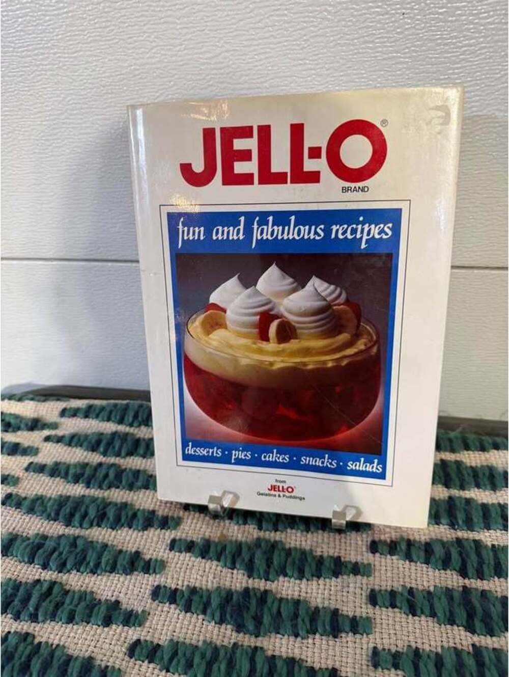 Vintage Jell-O Fun and Fabulous Recipes Cookbook